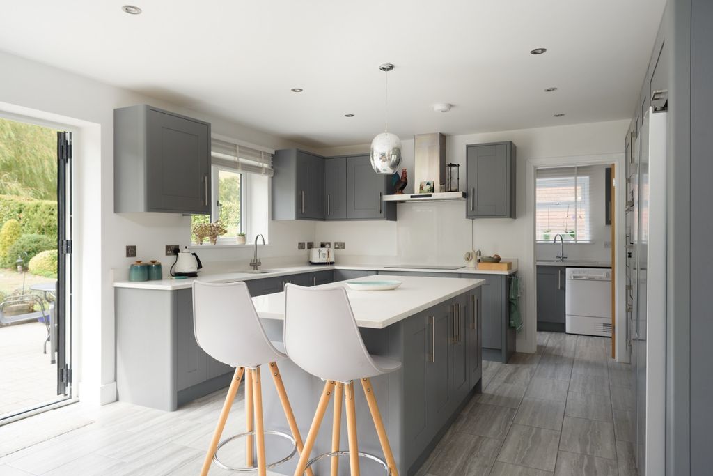 Property photo 3 of 29 4132016