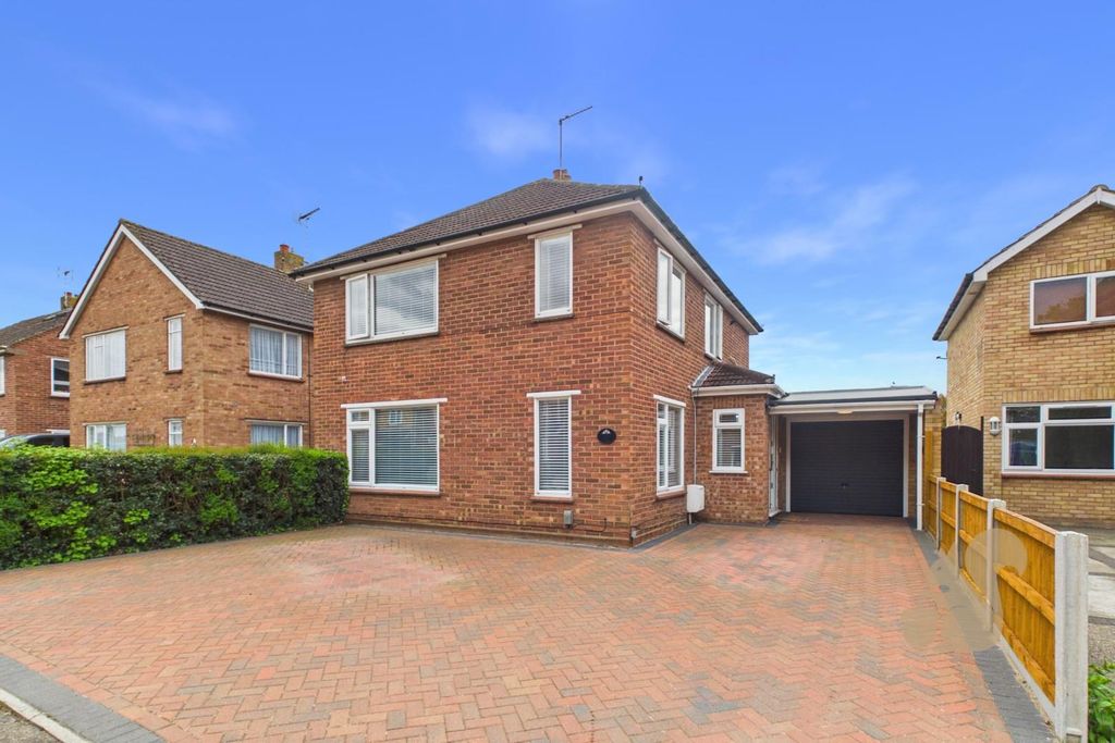 Property photo 1 of 26 Cam01659G0-Pr0798-Still027.Jpg
