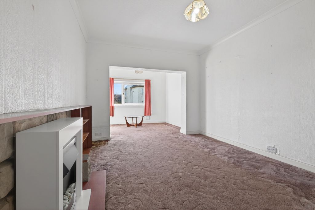 Property photo 3 of 30