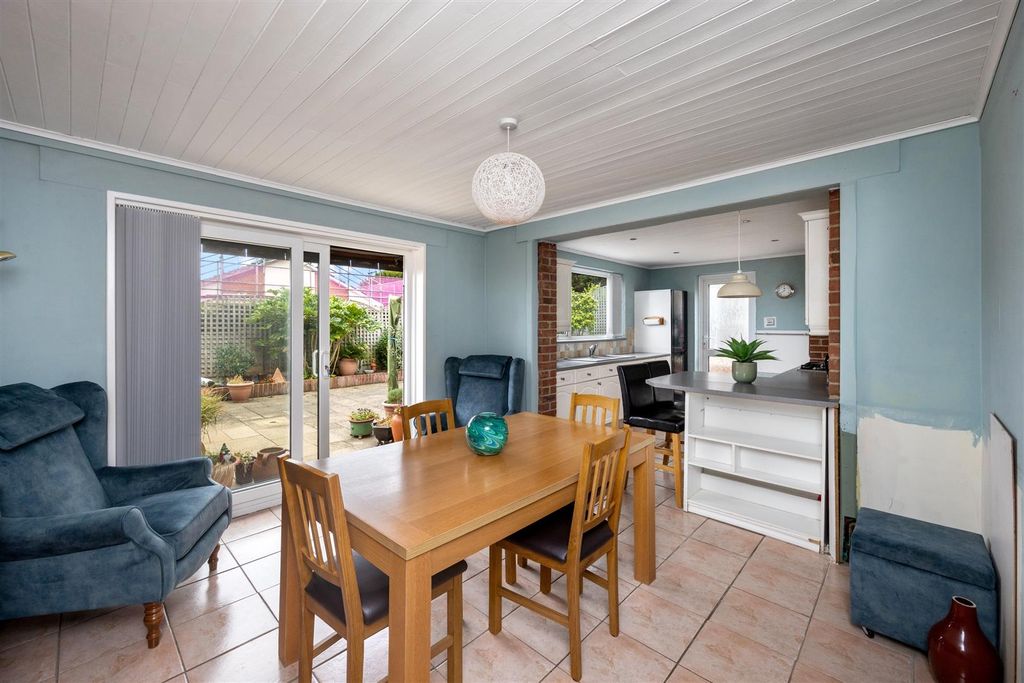 Property photo 2 of 20 Dining Room