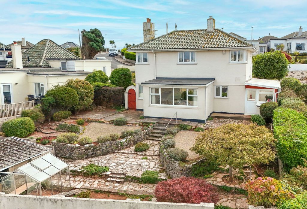 Property photo 3 of 18