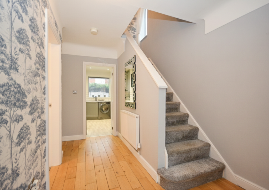 Property photo 2 of 13 Hallway