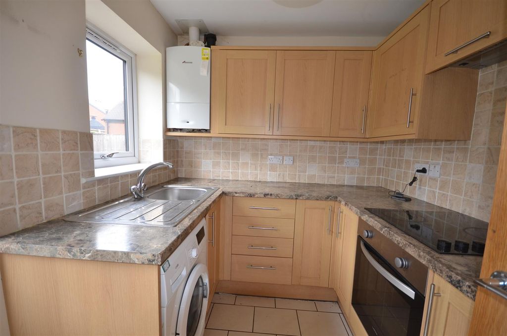 Property photo 2 of 15 Kitchen