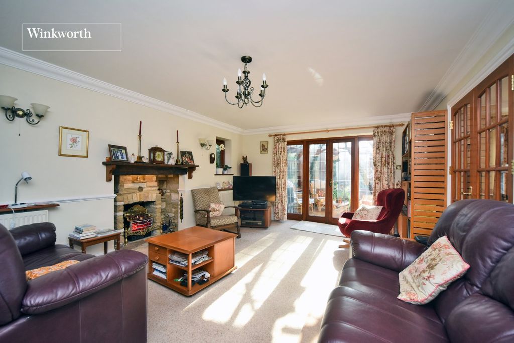 Property photo 3 of 24 Picture No. 32