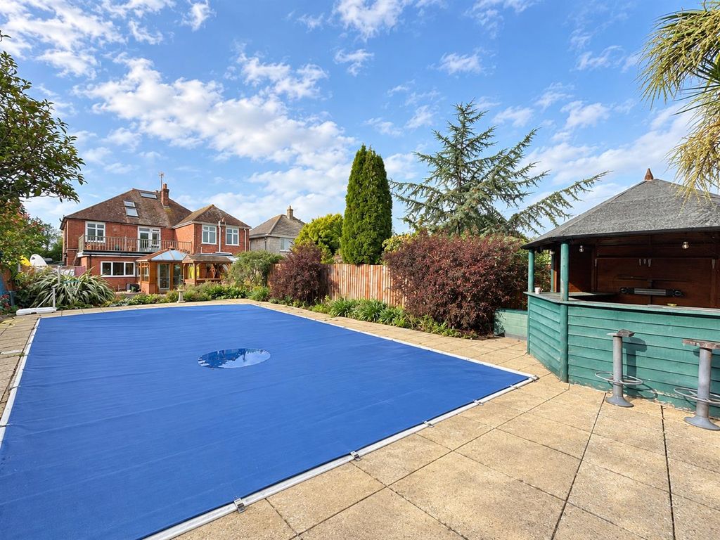 Property photo 2 of 32 4.Png