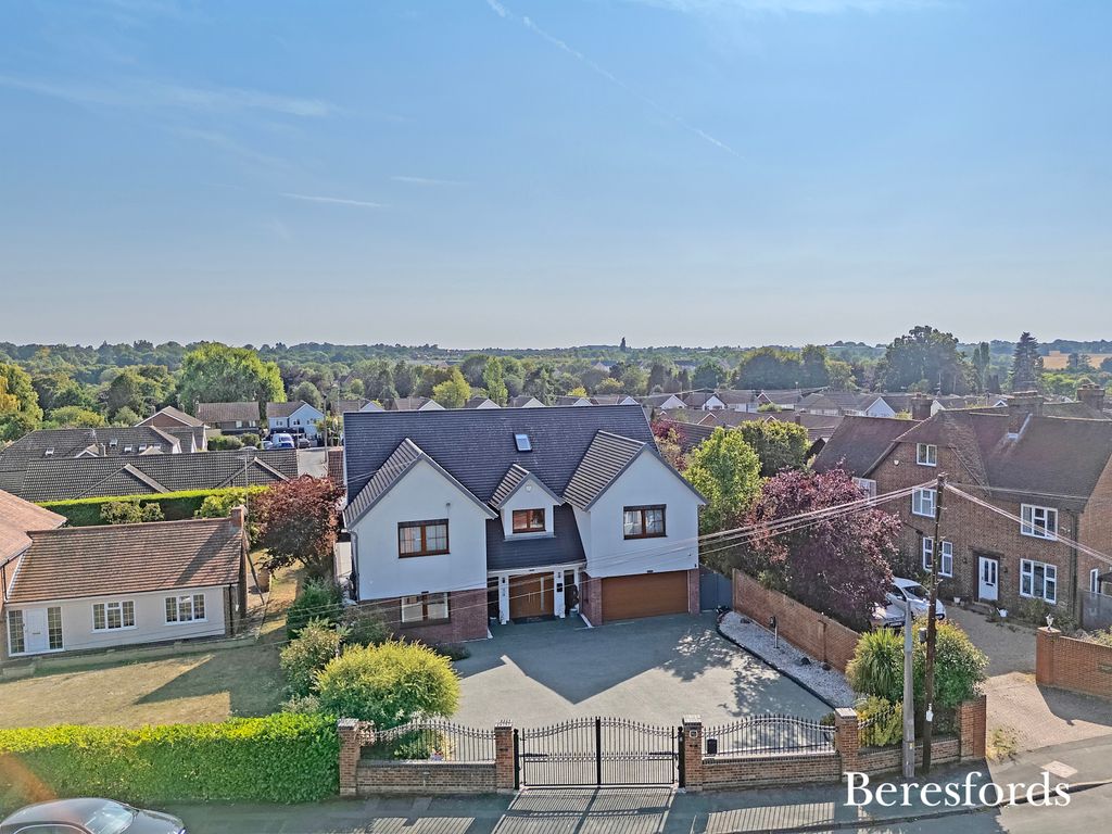 Property photo 1 of 42 Picture No. 04