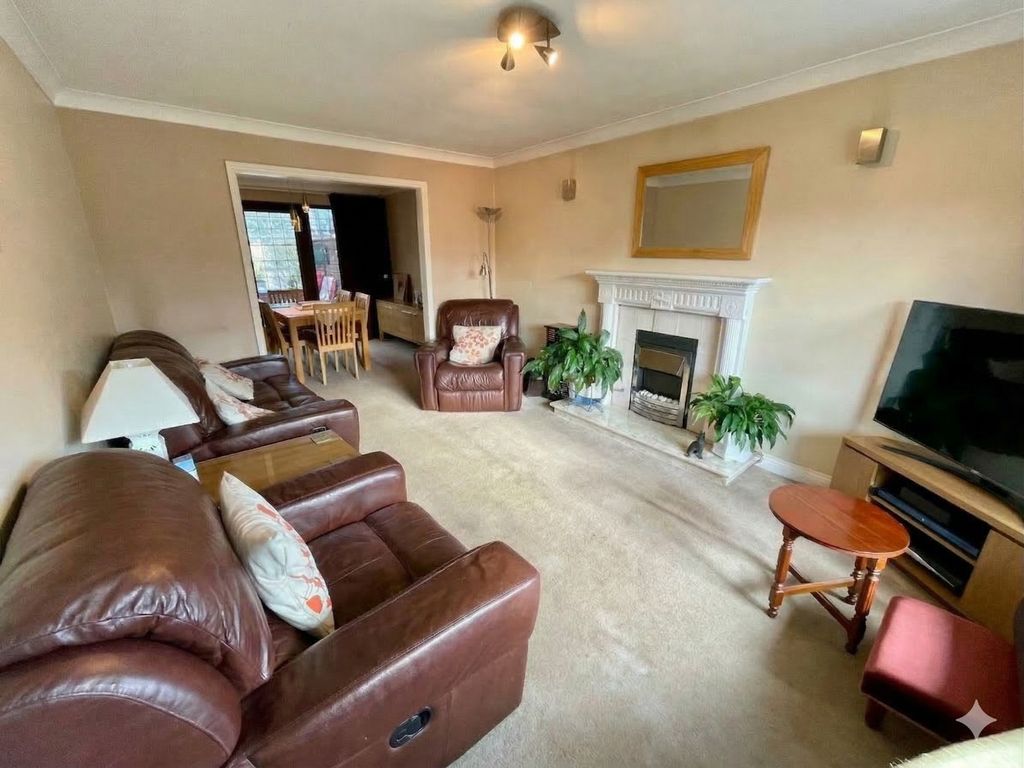 Property photo 2 of 13 4897252