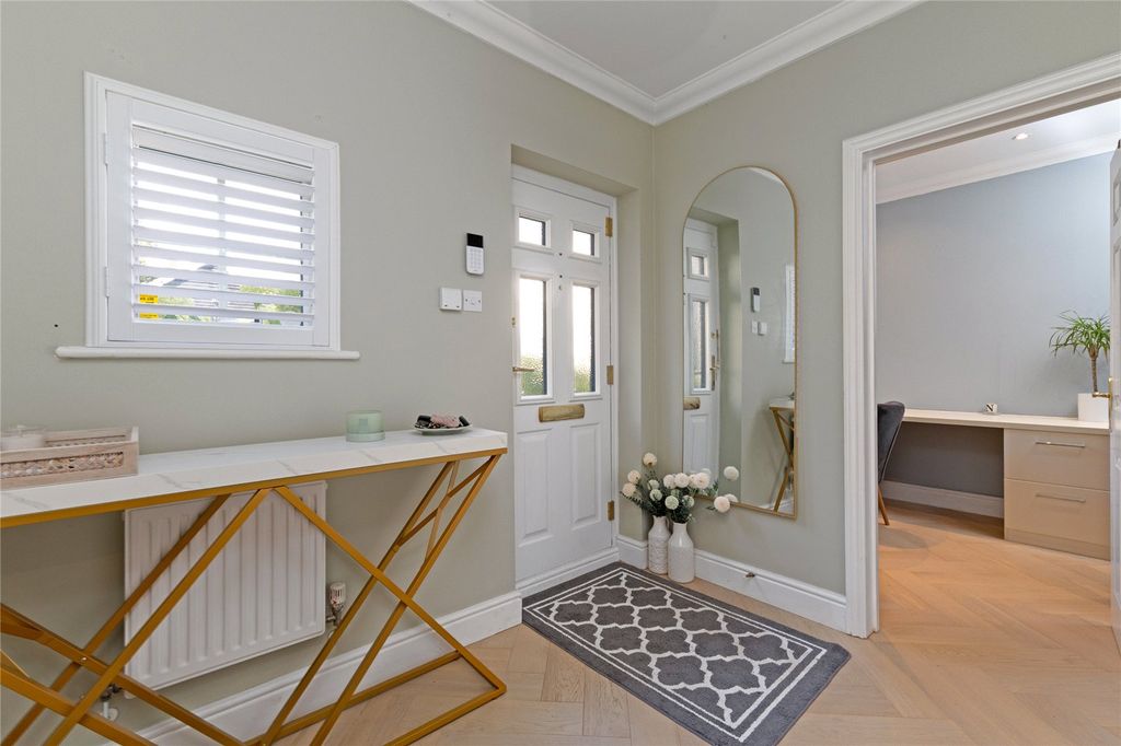 Property photo 2 of 20 Hallway