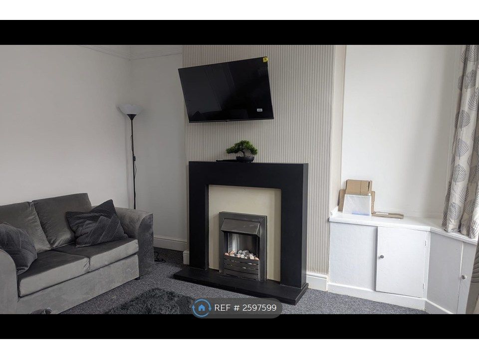Property photo 2 of 16