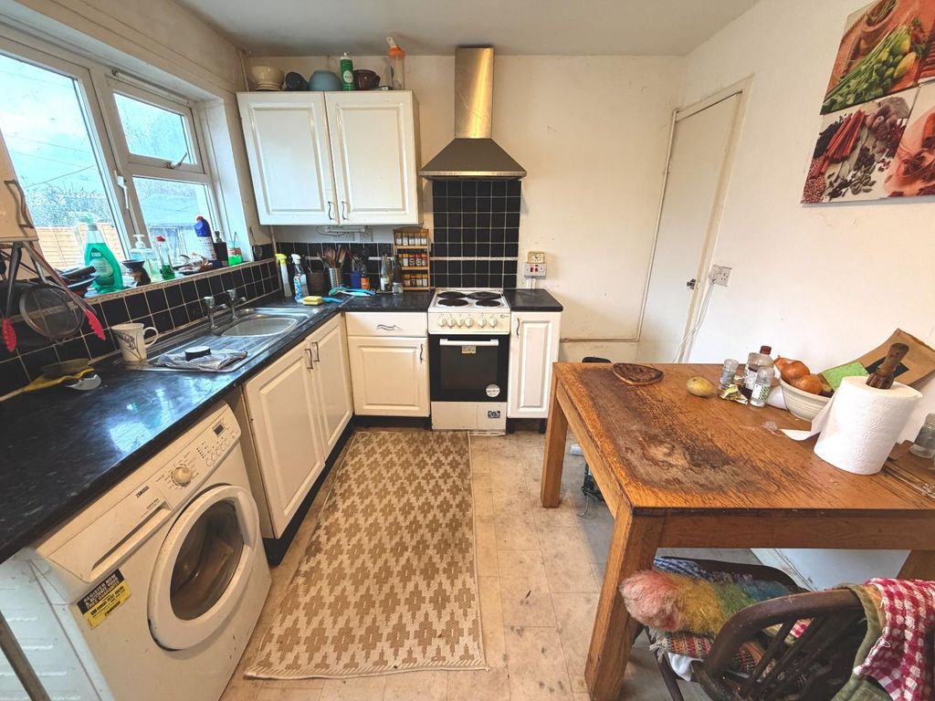 Property photo 3 of 8 Kitche:Diner.Jpg