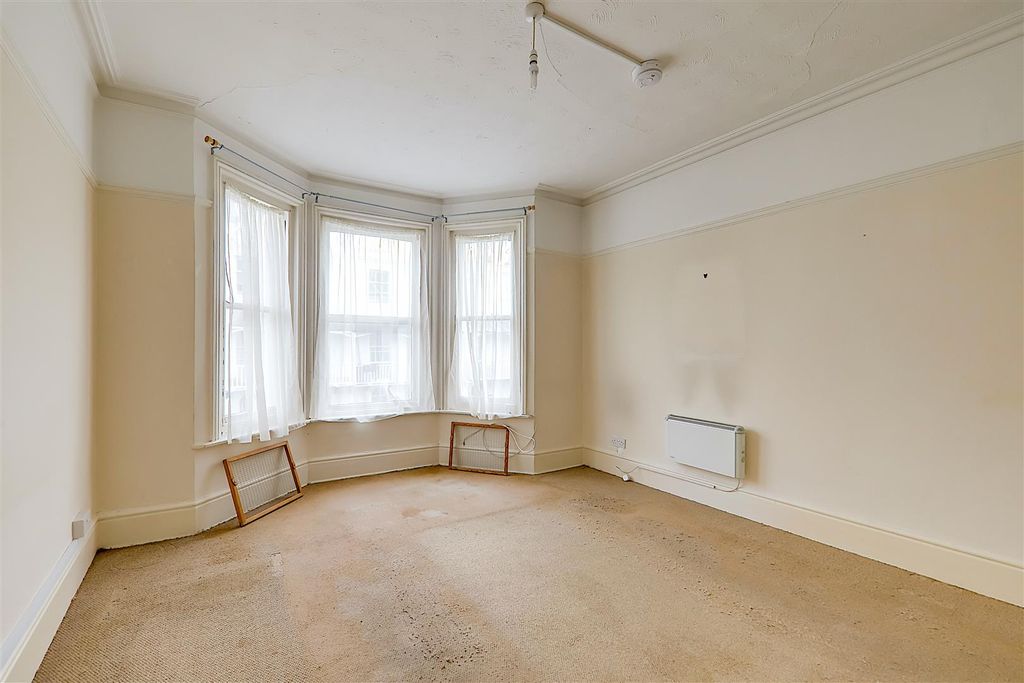 Property photo 2 of 10 Img_8365-Img_8367.Jpg