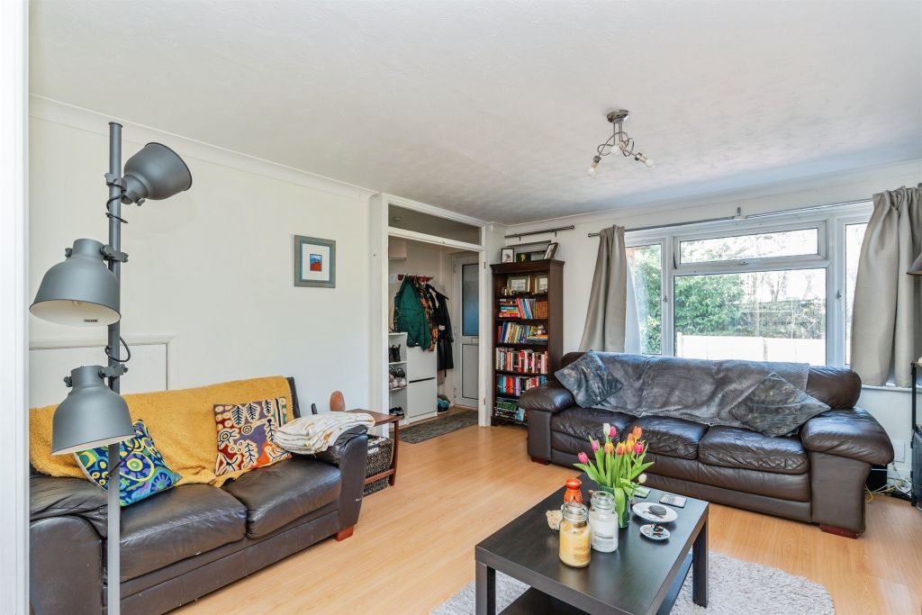 Property photo 2 of 20