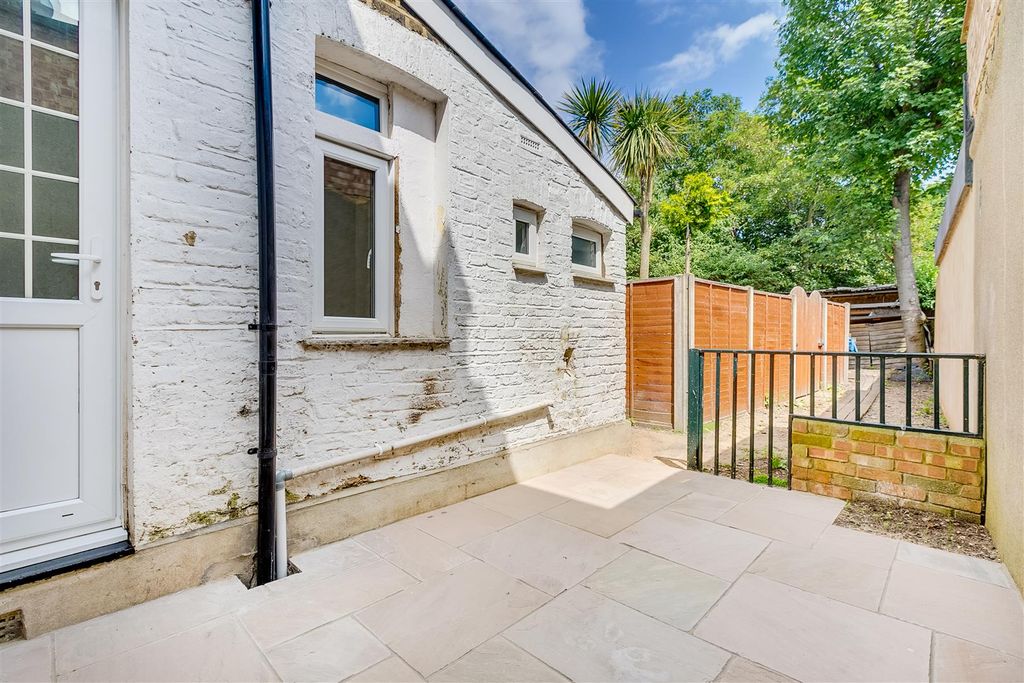 Property photo 2 of 15