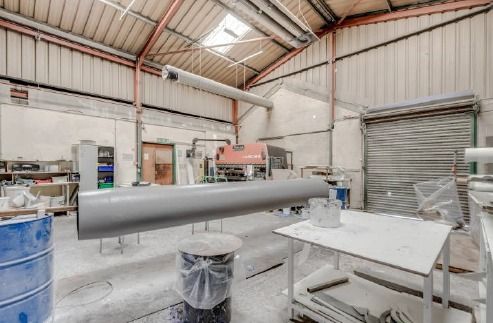 Property photo 1 of 2