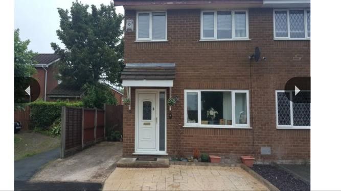 Property photo 1 of 12