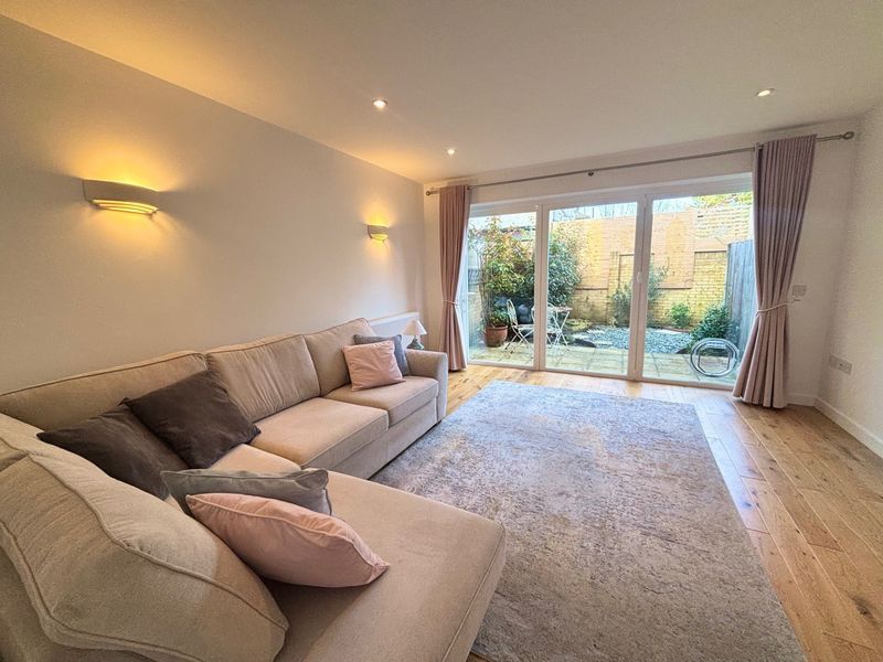 Property photo 2 of 9 Photo 2