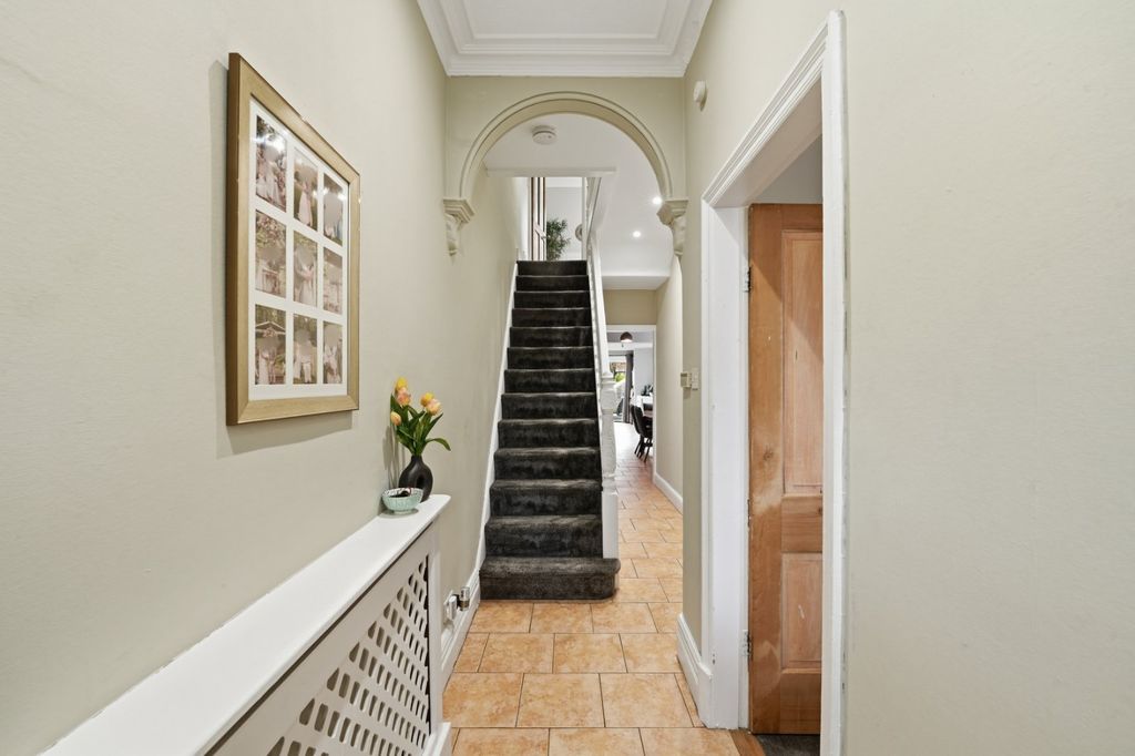 Property photo 2 of 16 Picture No. 09