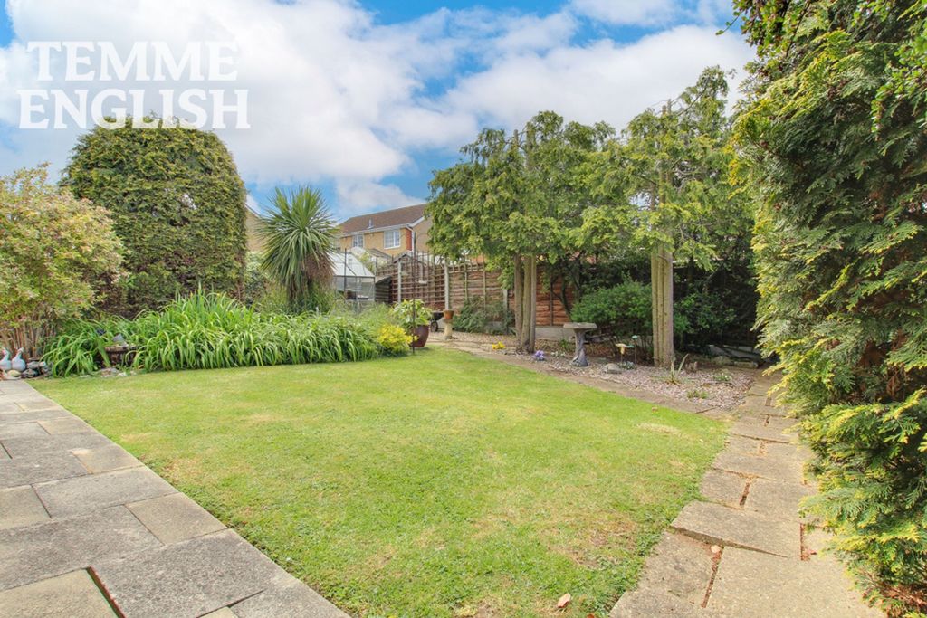 Property photo 2 of 18