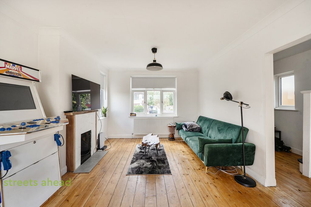Property photo 2 of 19 39605Eb9-ba7c-44c...