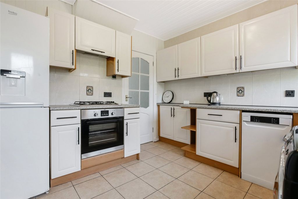 Property photo 3 of 20 Picture No. 05