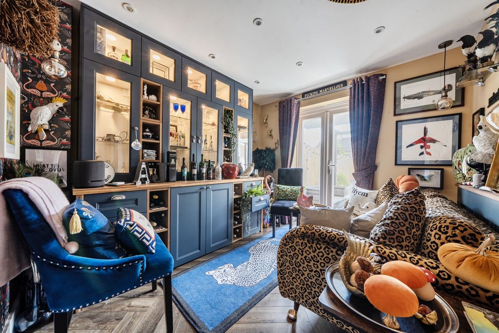 Property photo 3 of 20 1454273-18-6A0591d889d86
