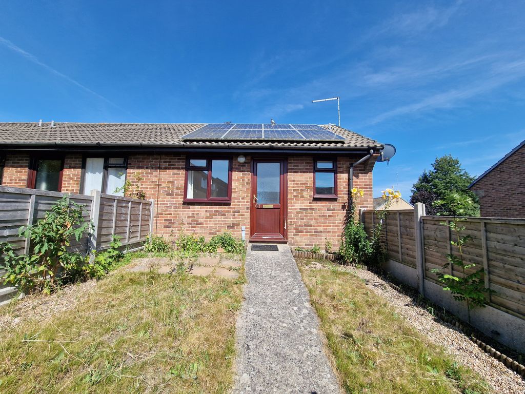 Property photo 1 of 8 Front