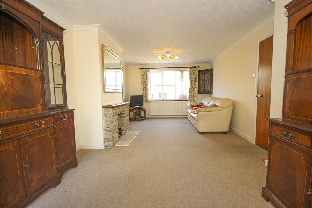 Property photo 3 of 12 Picture No. 05