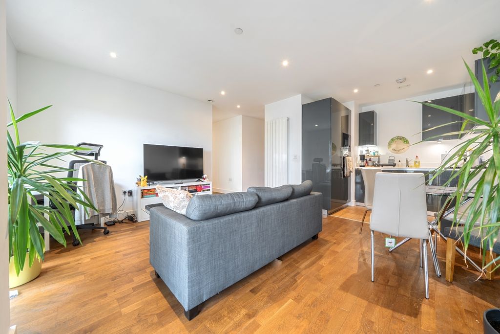Property photo 3 of 16 1530970 (7)