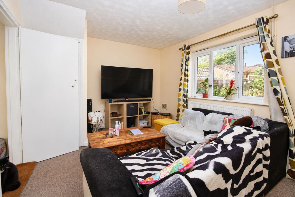 Property photo 2 of 15 E99E9Ae3-44Be-40Fe-900F-180B016c0146.Png