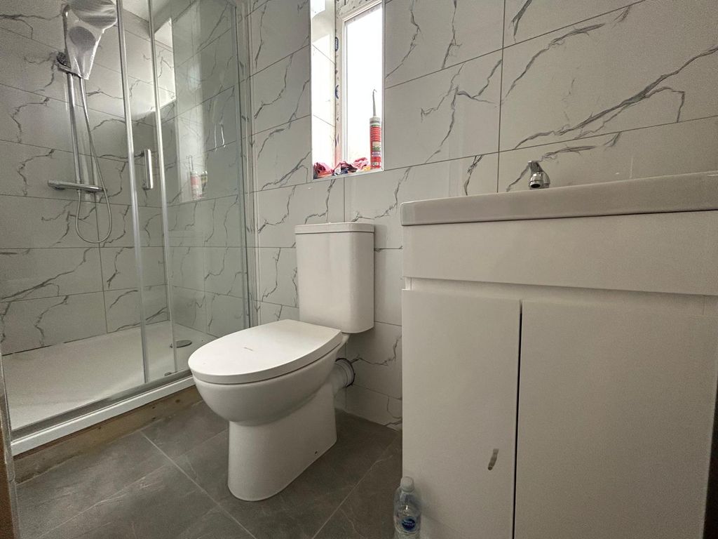 Property photo 3 of 6 Gallery