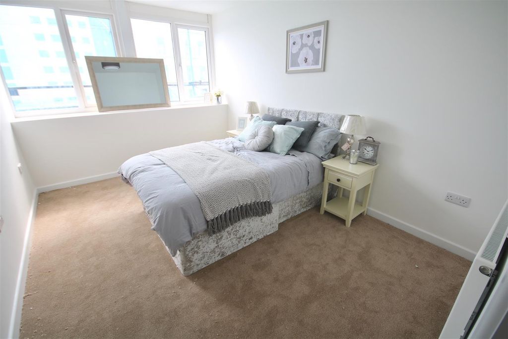Property photo 3 of 8 Ay3Mlfdts06Njkomshfitg.Jpg