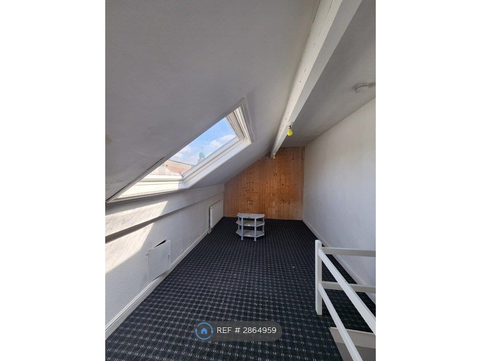 Property photo 3 of 5 Bedroom 2