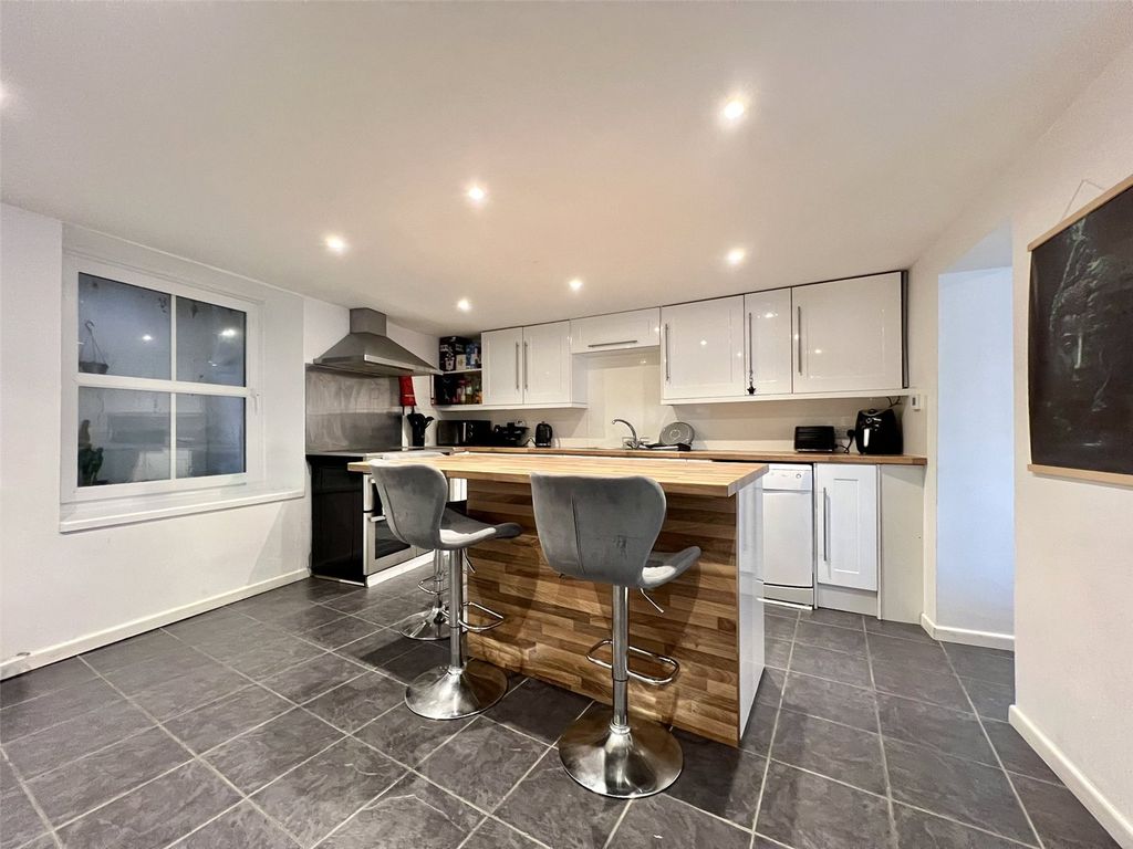 Property photo 2 of 14 Picture No. 03