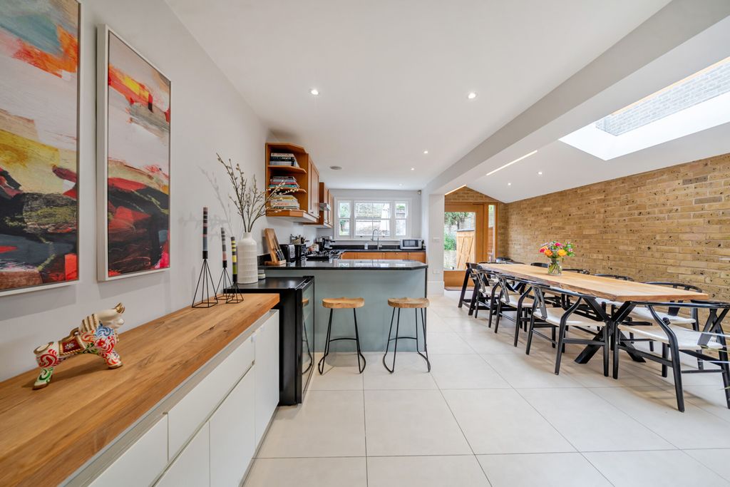 Property photo 3 of 13 Kitchen