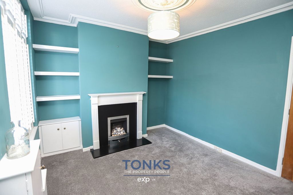 Property photo 3 of 18