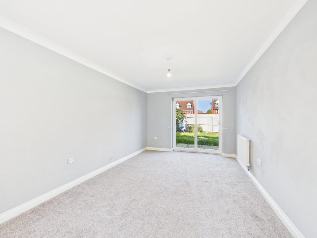 Property photo 2 of 19 Living Room