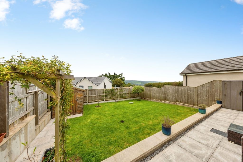 Property photo 2 of 27 Pbox-Img.Jpg