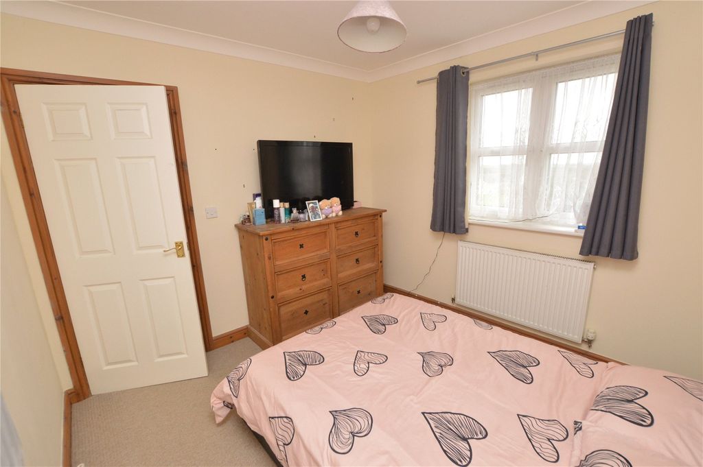 Property photo 3 of 10 Picture No. 02