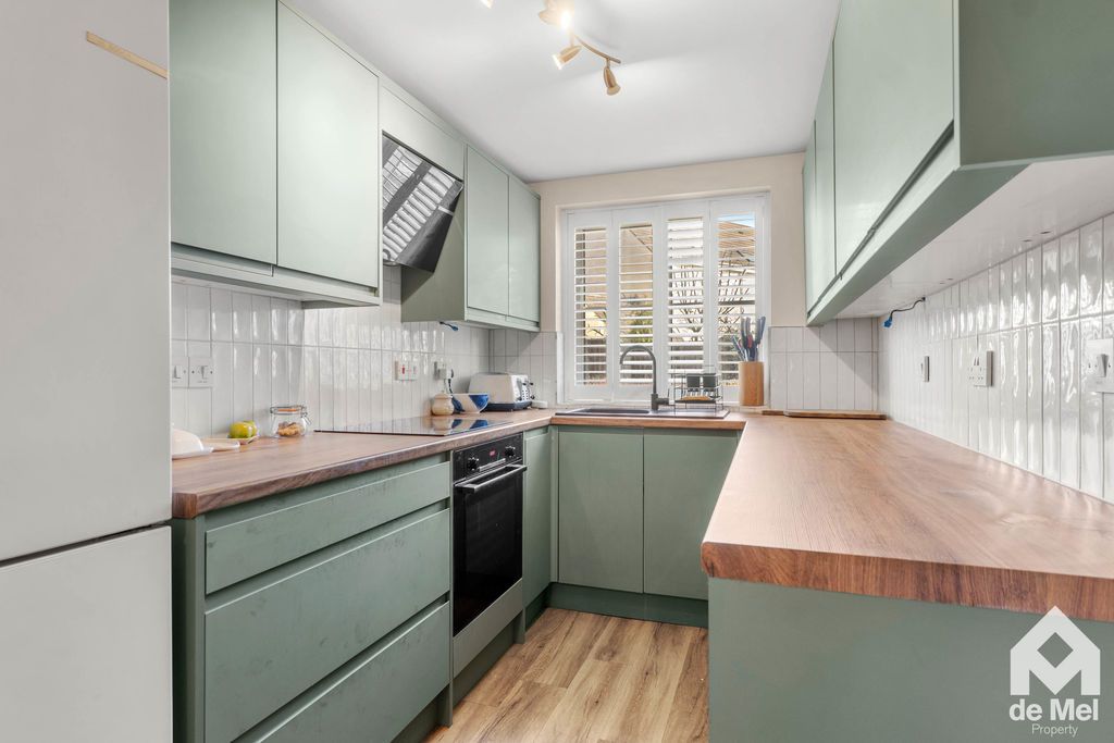 Property photo 2 of 13 Photo 5