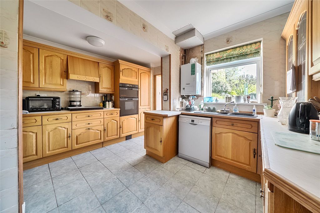 Property photo 3 of 15 Kitchen