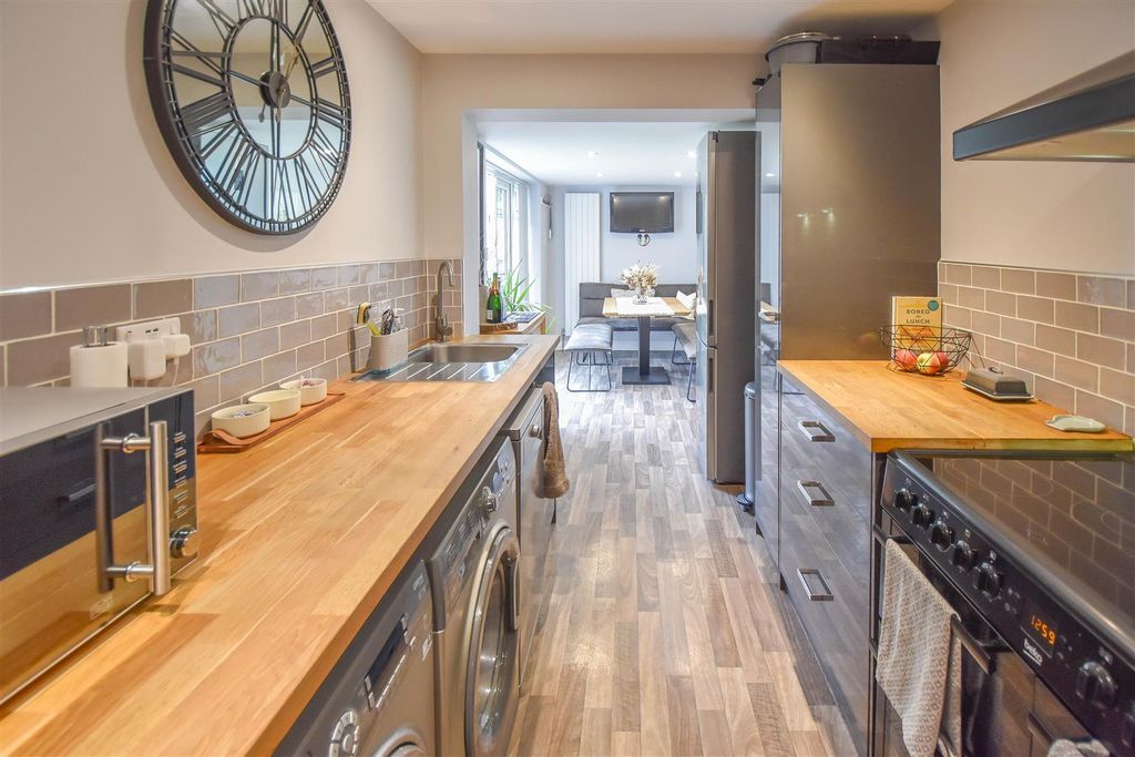 Property photo 2 of 25 Dsc_0223.Jpg