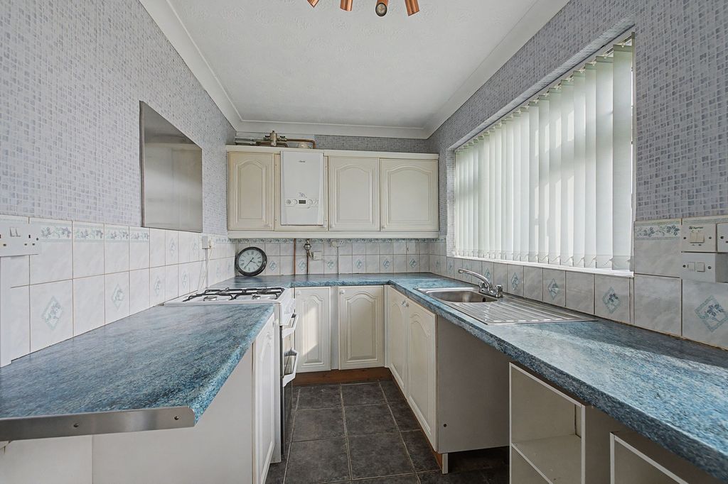 Property photo 3 of 25