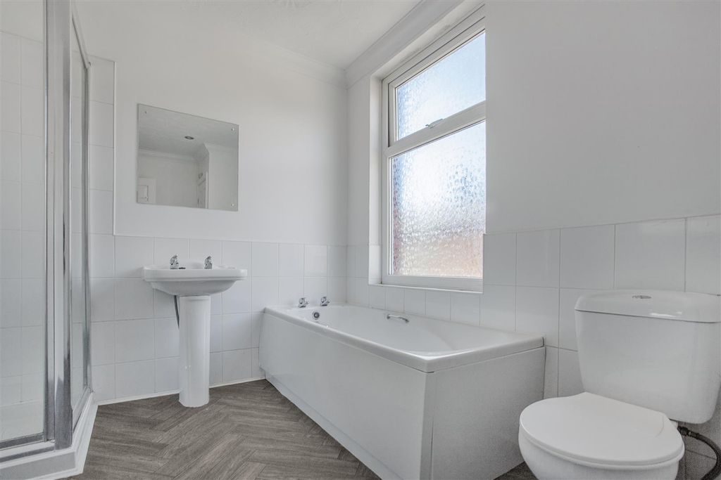 Property photo 3 of 13 Img_9424.Jpg