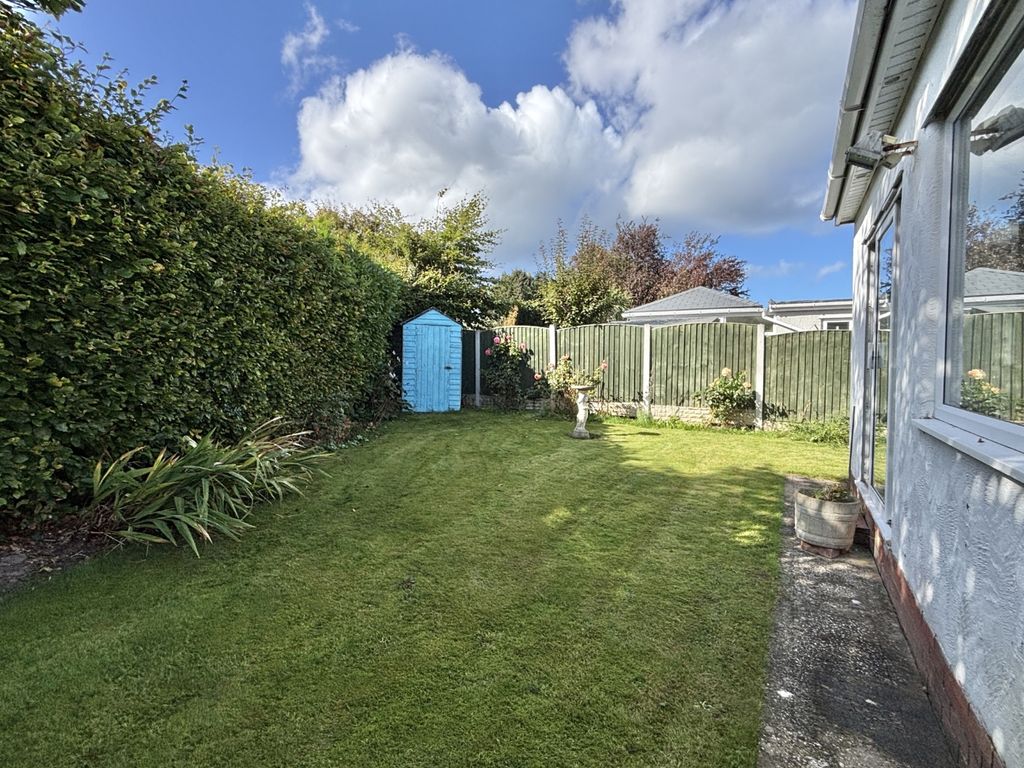 Property photo 2 of 17 Garden