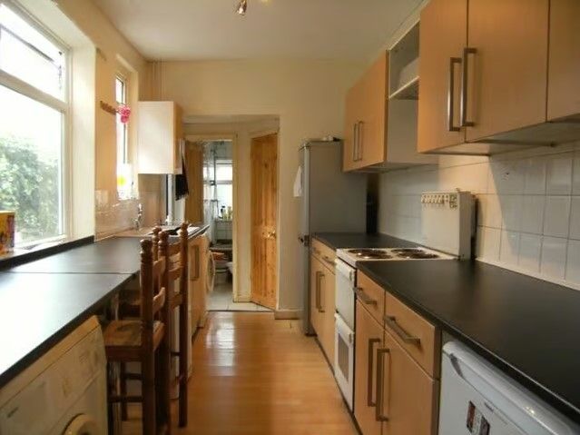 Property photo 2 of 9