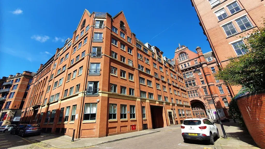 Property photo 1 of 21