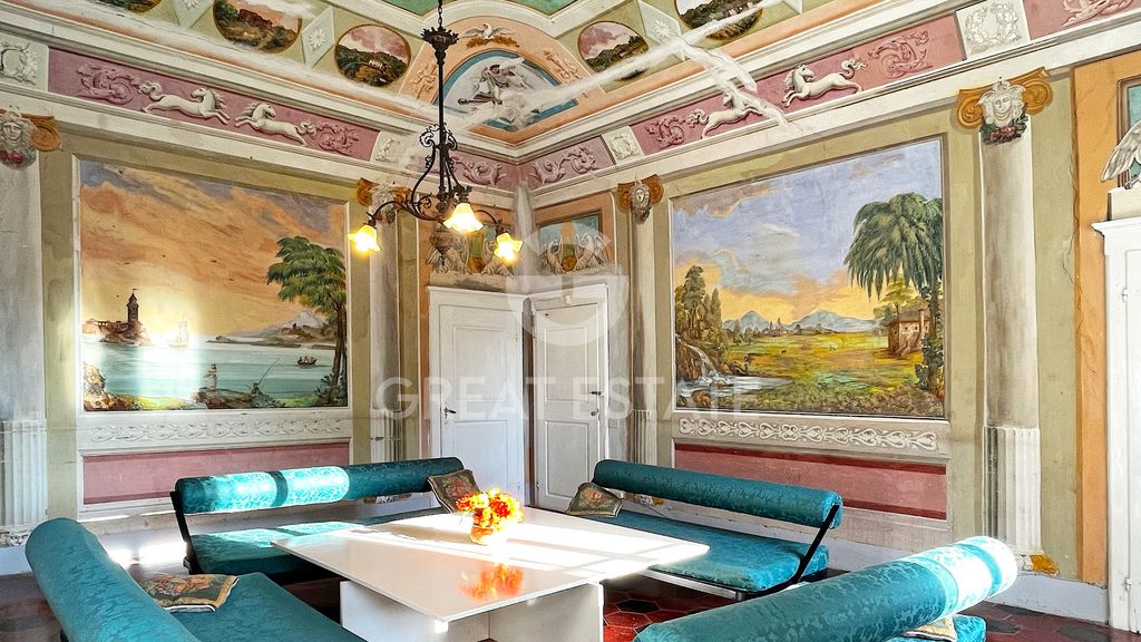 Property photo 2 of 31 Interiors