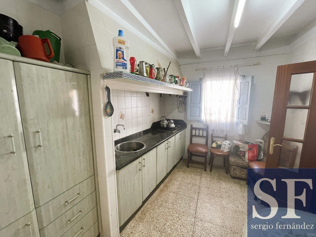 Property photo 3 of 18