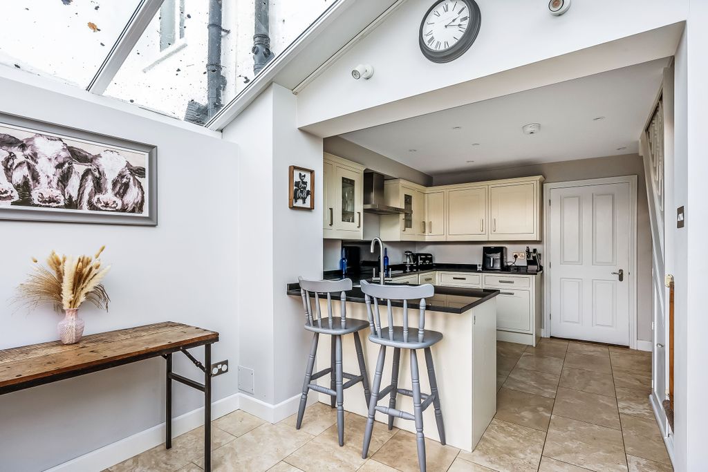 Property photo 3 of 20 10