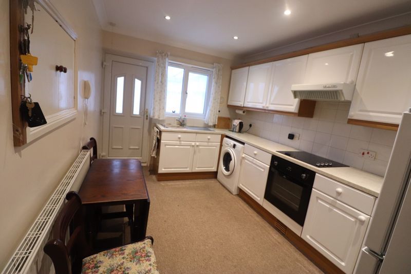 Property photo 3 of 15 Breakfast Kitchen